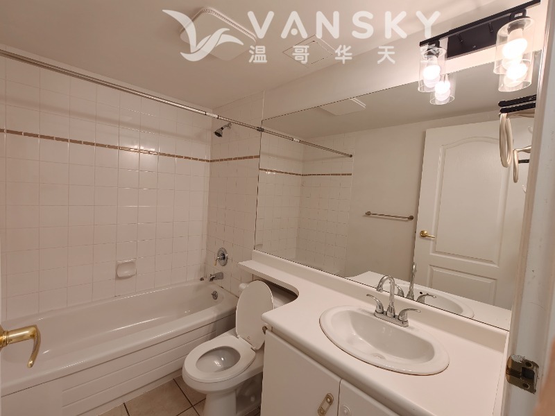 260714224243_1st Bath.jpg